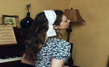 不一样的美作文900字7篇