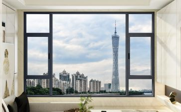 窗外六年级作文5篇