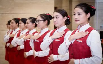 学生当服务员的心得体会6篇