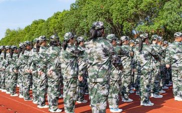 军训结束教师代表发言稿7篇
