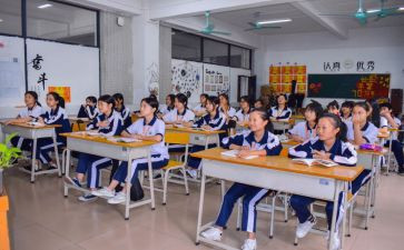 我的老师我的课作文推荐6篇