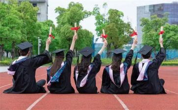 应届毕业转正申请书7篇