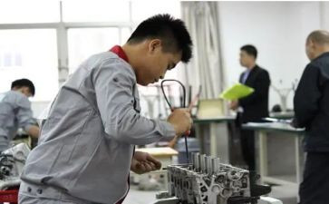 中职毕业鉴定表的自我鉴定精选8篇